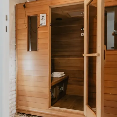 Σπίτι διακοπών Prive Rustplek Op De Veluwe Met Jacuzzi *